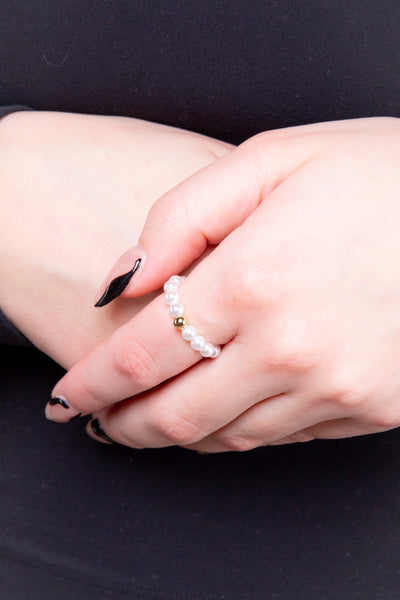 Stretch Ring-Pearl w/ Gold